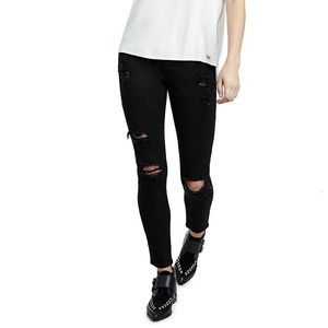 NWT WOMENS DISTRESSED JENNIE CURVY SKINNY JEAN